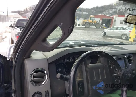 2012 Ford F-250 Lariat z USA, uszkodzony, nr VIN 1FT7W2BT5CEB00151